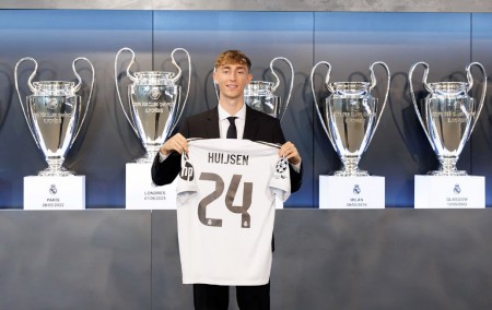 Huijsen en su presentación con el Real Madrid: "Es el mejor día de mi vida"