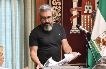 El PSOE fuerza al Ayuntamiento a apoyar a los trabajadores de Avanza