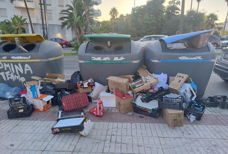 Los vecinos de Marbella alzan la voz ante la "pésima" gestión de Limpieza