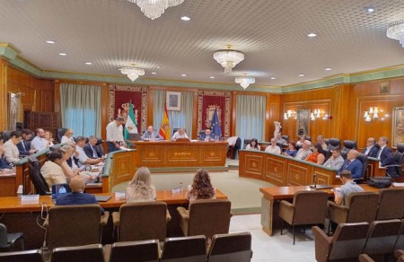 Marbella pide 16,7 millones al Gobierno, mientras regala 19,7 millones a la Junta