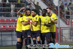 El FC Marbellí vence al Ronda (3-2) y se jugará el ascenso ante el Cártama