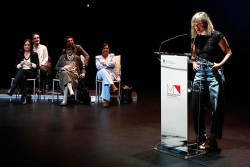 Nadia Fabo Andrés recoge en Marbella el II Premio de Poesía Marpoética