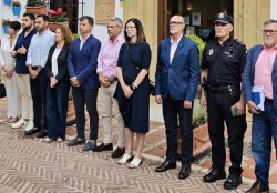 Minuto de silencio por la víctima de violencia machista en Marbella