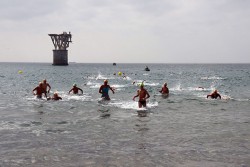 Más de 200 deportistas se dan cita en la V Travesía a Nado "Ciudad de Marbella"