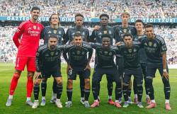 La roja a Dean Huijsen ante la Real provoca las quejas del Real Madrid ante FIFA